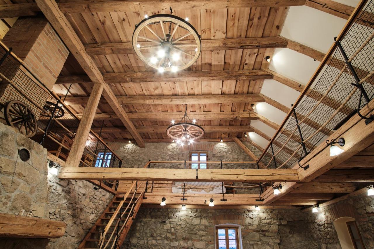 Strnadovsky Mlyn Hotell Jesenice  Exteriör bild
